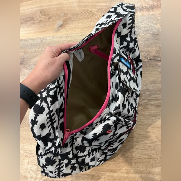 Kavu Outlander Ikat Dye Sling Backpack Gorpcore One Shoulder Travel Outdoor - Picture 3 of 3
